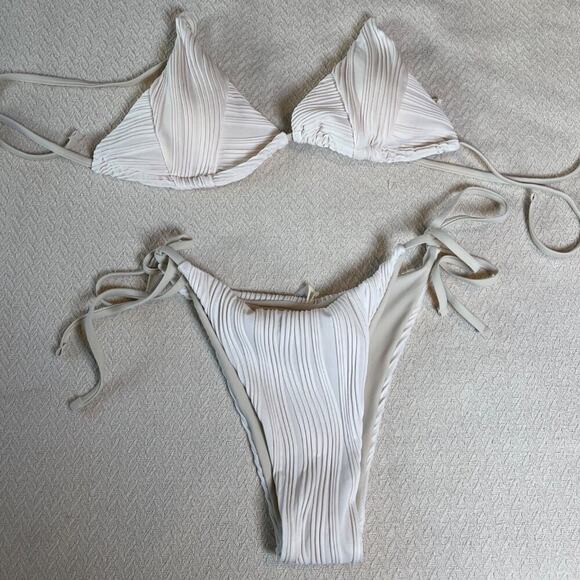 Zaful Women’s Bikini L Beige Halter Ribbed Tie Side Strappy Thong Swim Set - Picture 5 of 7